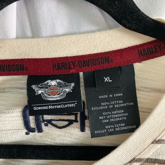 Harley Davidson V-Twin 3 button pullover. - Picture 3 of 4
